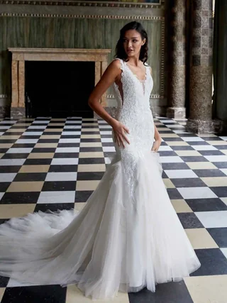 Fit &amp; Flare Brautkleider